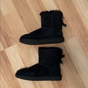 UGG Bailey Bow Boots black size 9 women’s